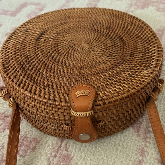 Round Rattan Bag - Picture 2 of 4